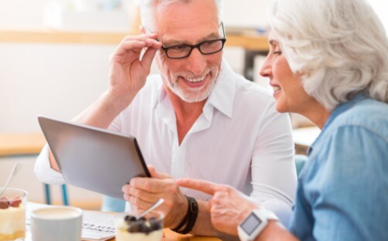 Simple and Smart: The Easiest-to-Use Software for Seniors in the Digital Age